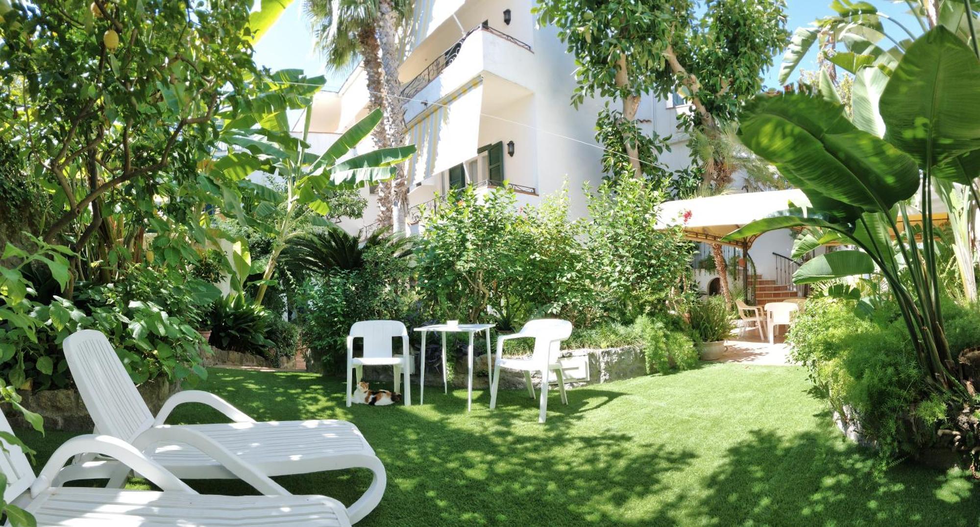 Hotel Villa Angelica Lacco Ameno  ภายนอก รูปภาพ