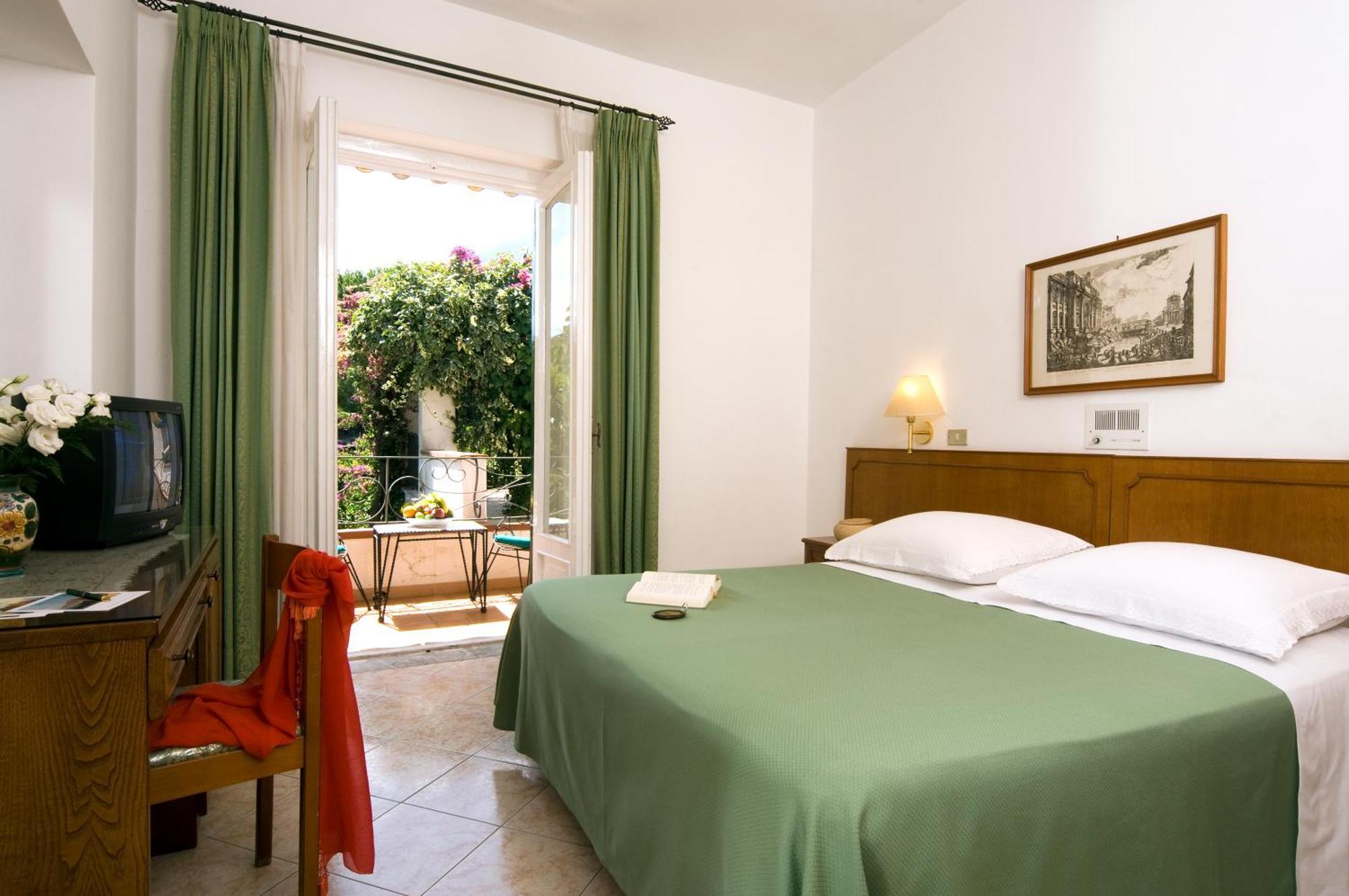 Hotel Villa Angelica Lacco Ameno  ภายนอก รูปภาพ