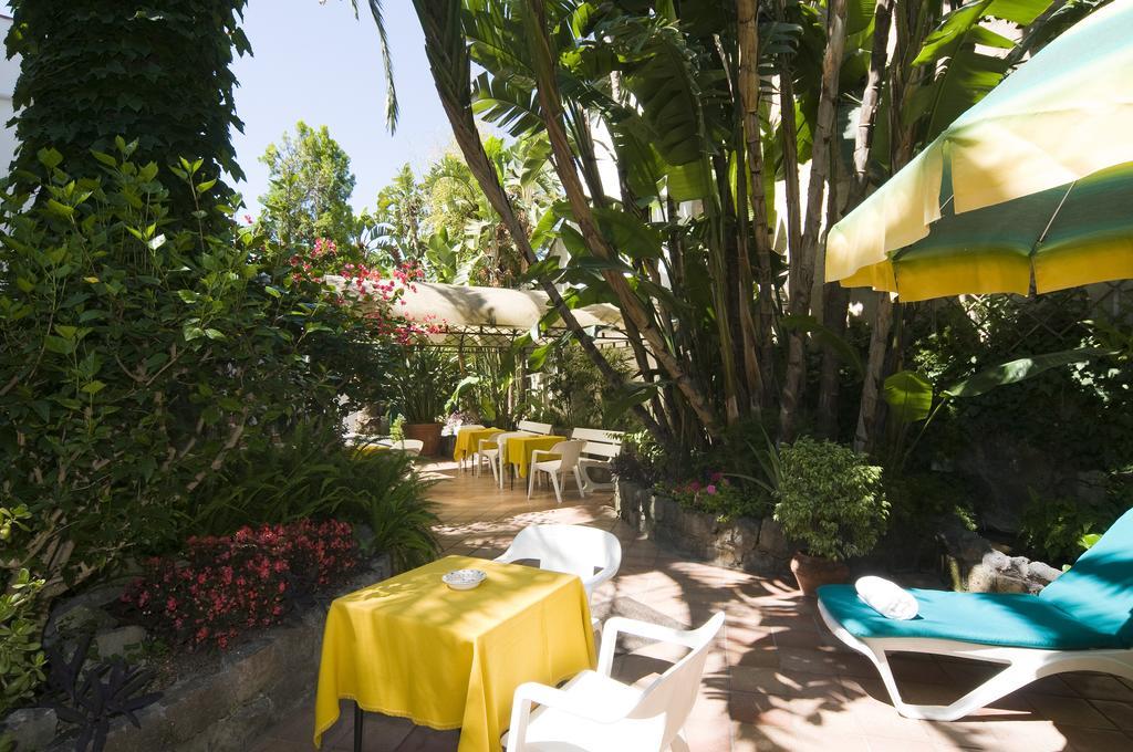 Hotel Villa Angelica Lacco Ameno  ภายนอก รูปภาพ