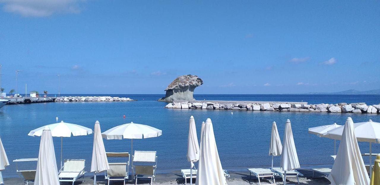 Hotel Villa Angelica Lacco Ameno  ภายนอก รูปภาพ